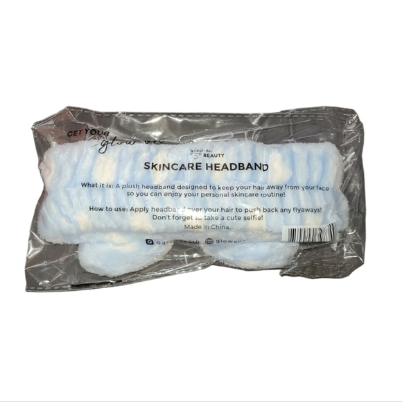 3/$30! GLOW ON 5TH Plush Skincare Headband - Picture 3 of 7